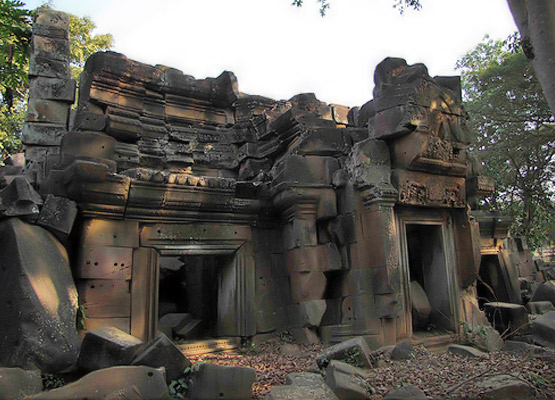 attraction-Interior Of Barsaet Temple Battambang.jpg